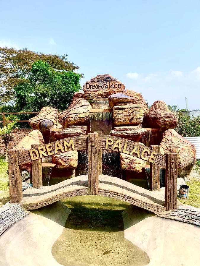 Dream Palace Resort Kathmandu Buitenkant foto
