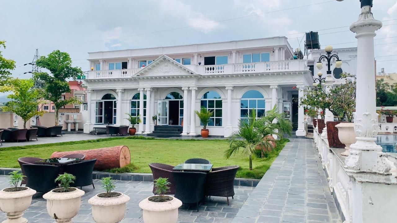Dream Palace Resort Kathmandu Buitenkant foto