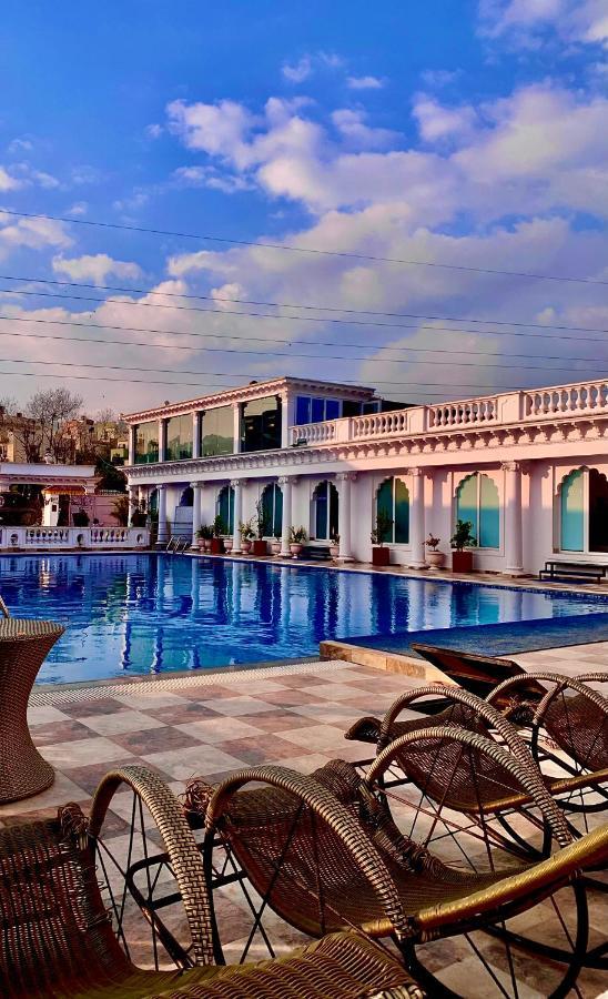 Dream Palace Resort Kathmandu Buitenkant foto